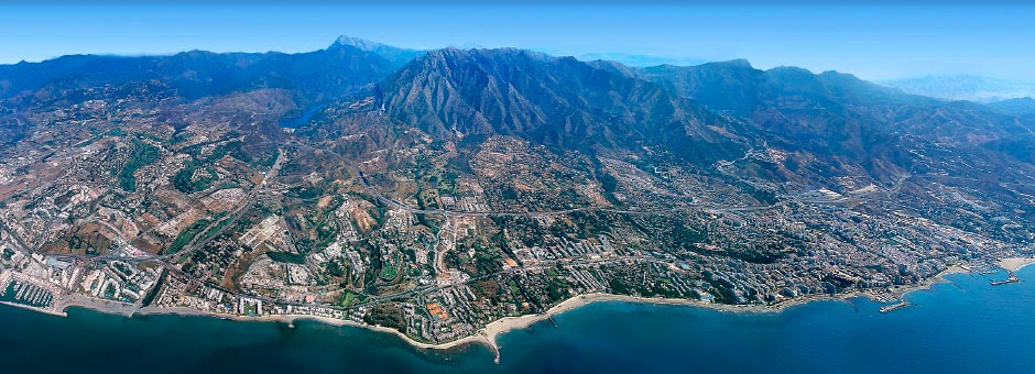 Vista panorámica aérea de Marbella y la Costa del Sol